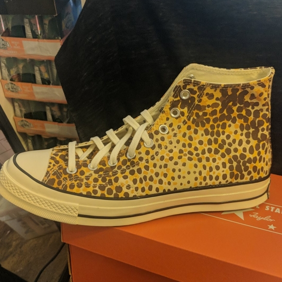 CONVERSE - Picture 3 of 8